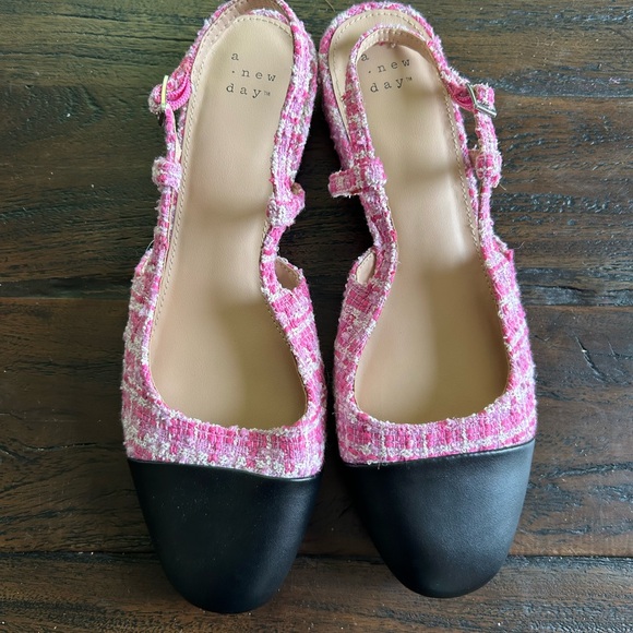 A New Day Pink and Black Ballet Flats with Two-Tone Design - Picture 1 of 6
